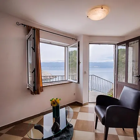 Villa Unique On A Rock, 50 Meters From The Beach, Sea View - By Traveler Tourist Agency Krk - Id 2401