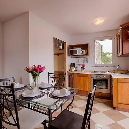 Unique On A Rock, 50 Meters From The Beach, Sea View - By Traveler Tourist Agency Krk - Id 2401 * ヴルブニク