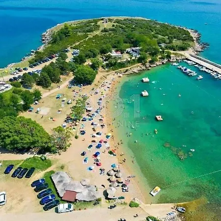 Unique On A Rock, 50 Meters From The Beach, Sea View - By Traveler Tourist Agency Krk - Id 2401 فيلة فربنيك
